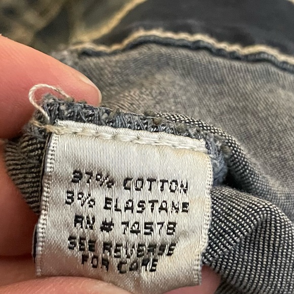 Style - Picture 3 of 4